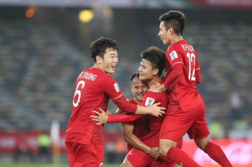 Trực tiếp ĐT Việt Nam 2-1 Iraq (H1): Công Phượng tiếp tục nổ súng - Bóng Đá