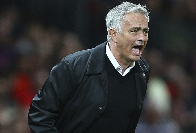 Cửa Mourinho bị sa thải đang rộng hơn bao giờ hết - Bóng Đá