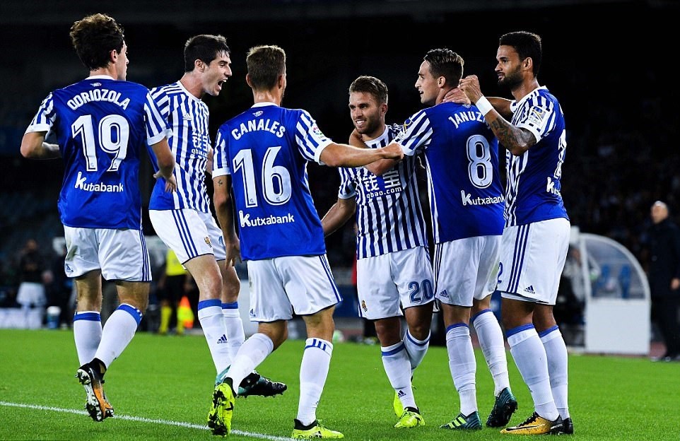 Paul Pogba bảnh bao dự MTV European Music Awards - Bóng Đá