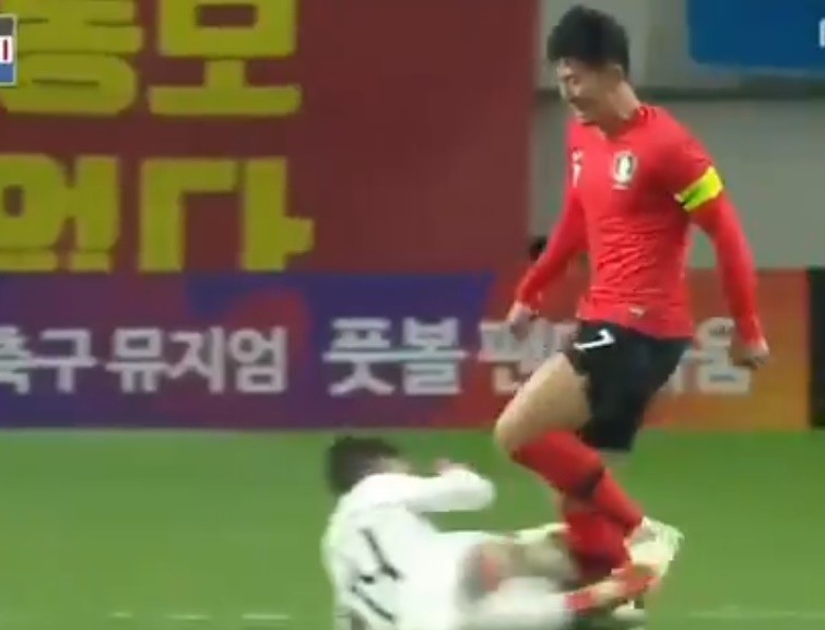 Khung cảnh KHÔNG THỂ TIN ĐƯỢC trong buổi tập của Al Ahly - Bóng Đá