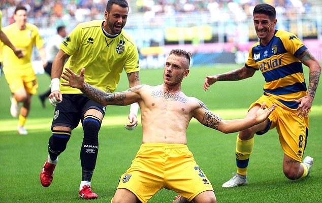 Neymar ngỡ ngàng nhìn PSG nhận thất bại gây sốc trước Strasbourg - Bóng Đá