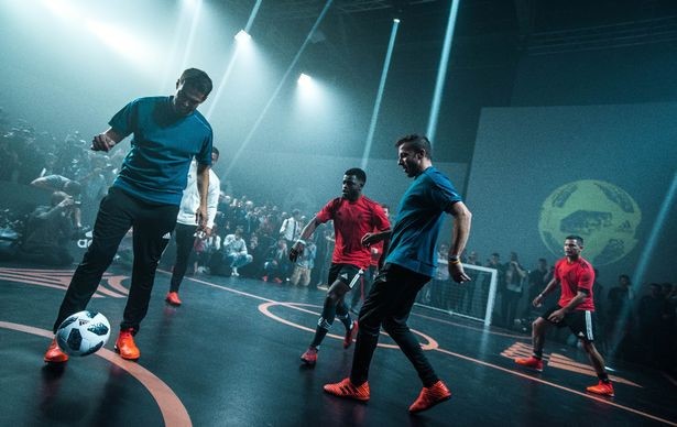 Zidane và các huyền thoại ra mắt trái bóng World Cup 2018 - Bóng Đá