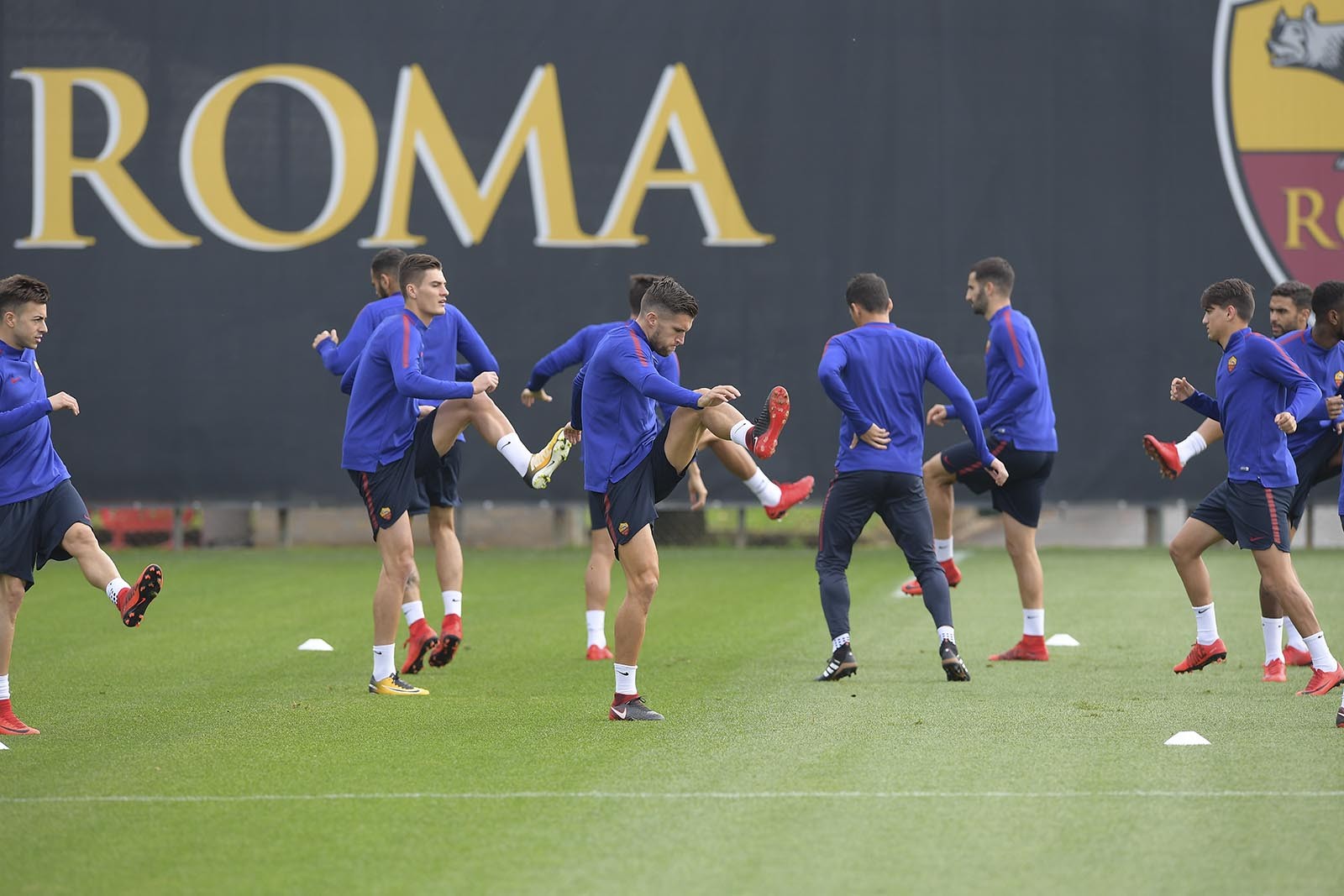 AS Roma tập luyện - Bóng Đá