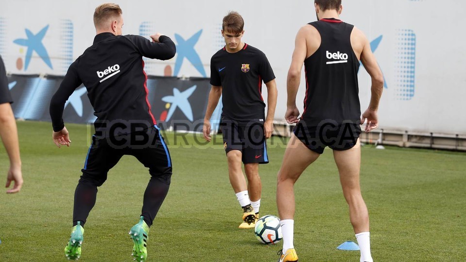 Đội hình khủng nhất trong FIFA 18: Real, Barca thống trị - Bóng Đá