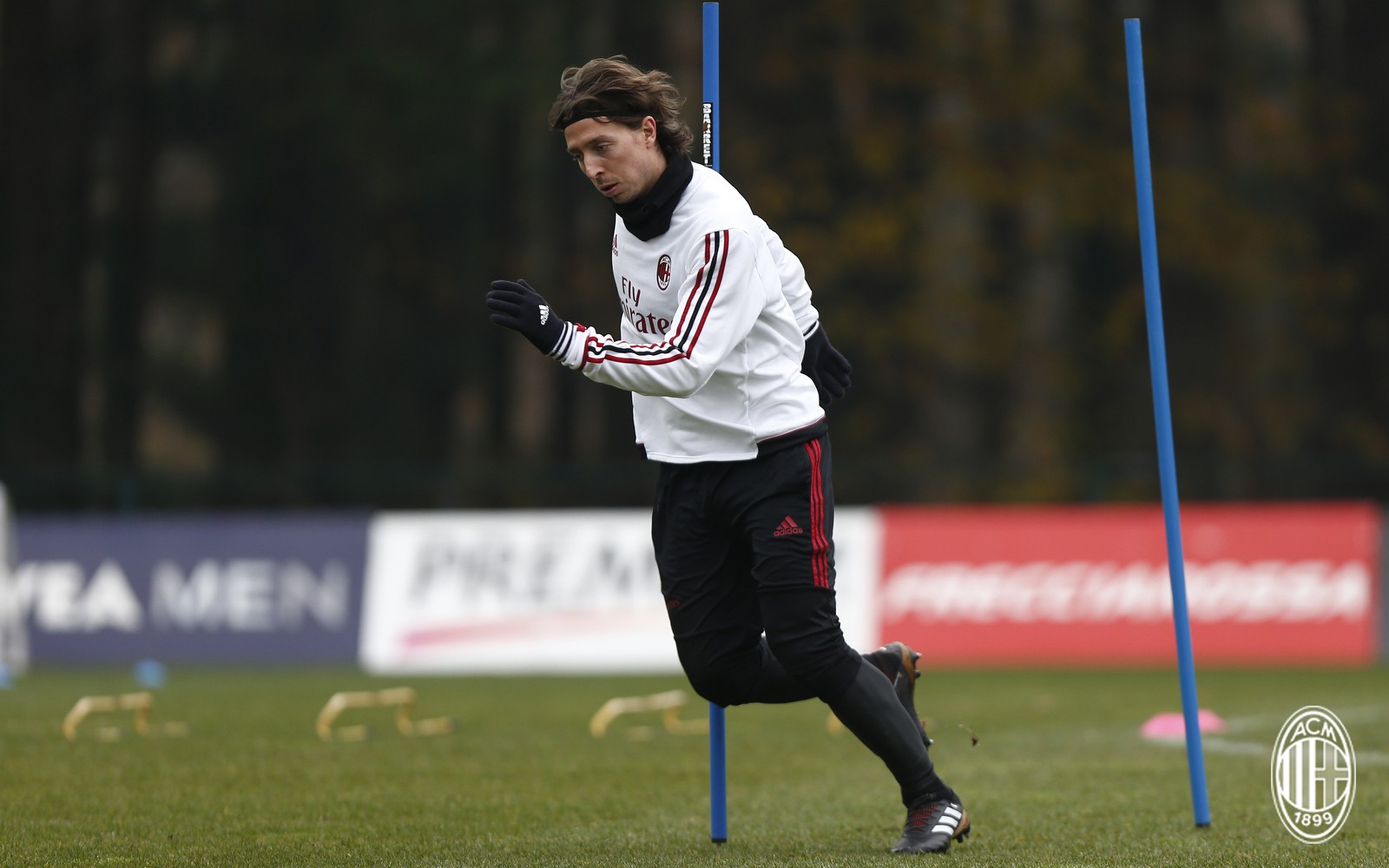 AC Milan tập luyện - Bóng Đá