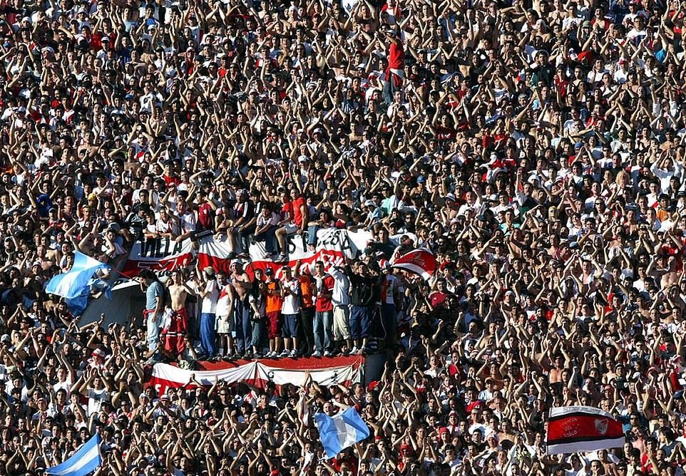 10 ngôi sao có thể rời Premier League trong ngày cuối chuyển nhượng - Bóng Đá