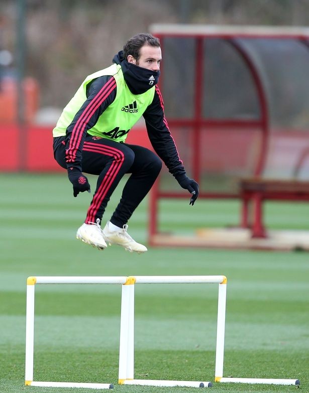 Man Utd tập luyện - Bóng Đá