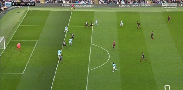 Ibra làm từ thiện - Bóng Đá
