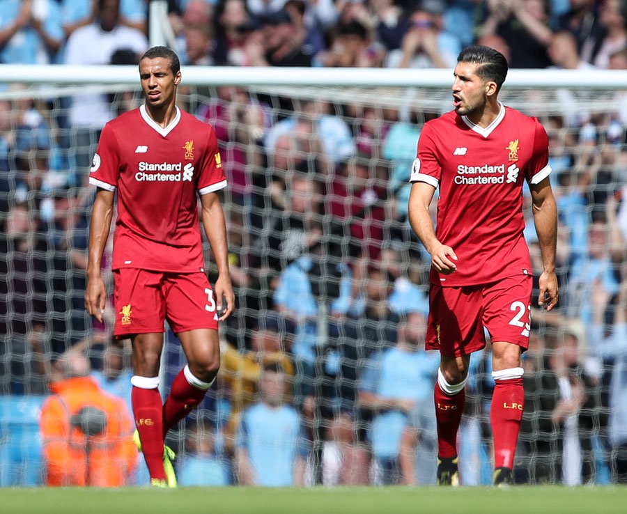 Dàn sao Inter mang thời trang lạ 