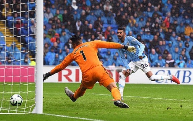 Hậu vệ Cardiff khóc hận khi để Mahrez làm xiếc với trái bóng - Bóng Đá