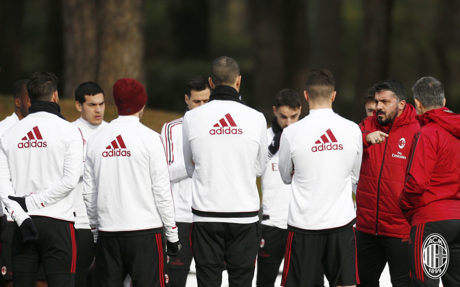 Cầu thủ Milan 'ngao ngán' trước ông thầy mới Gattuso - Bóng Đá