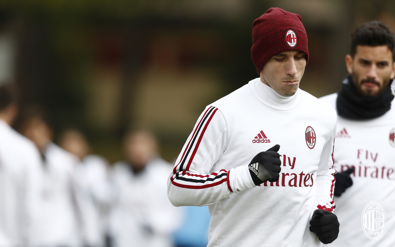 Cầu thủ Milan 'ngao ngán' trước ông thầy mới Gattuso - Bóng Đá