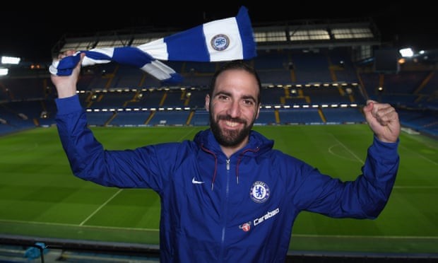 CHÍNH THỨC: HIguain đến Chelsea - Bóng Đá