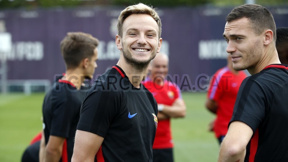 Ảnh tập Barcelona - Bóng Đá