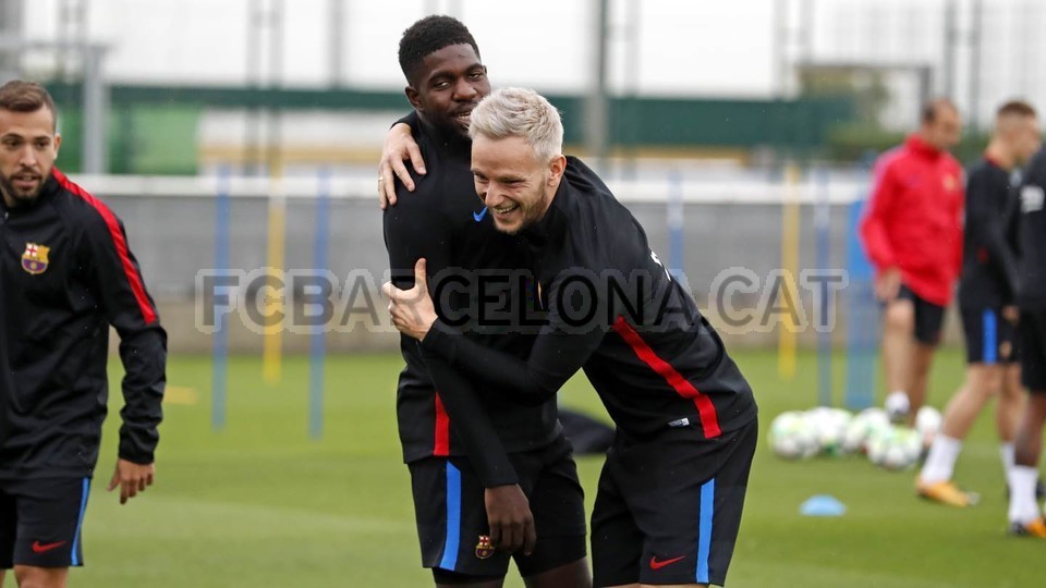 Ảnh tập Barcelona - Bóng Đá