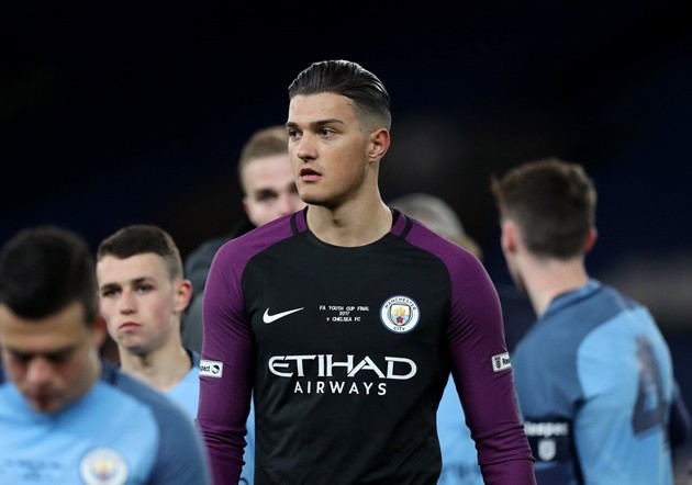Khủng hoảng vị trí thủ môn, Man City làm điều mà không ai ngờ tới - Bóng Đá