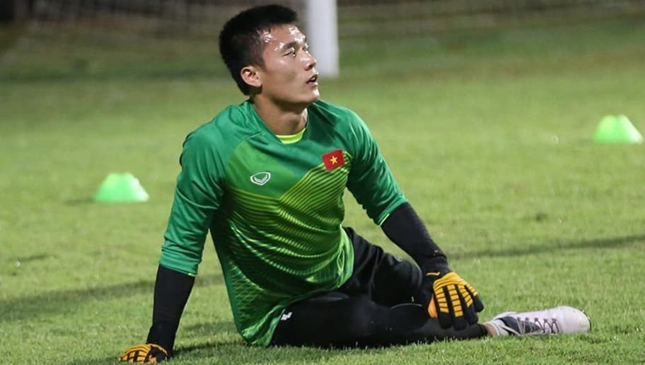 Điểm tin bóng đá Việt Nam tối 16/10: Tiến Dũng phải cố gắng đứng dậy để cống hiến cho đội tuyển - Bóng Đá