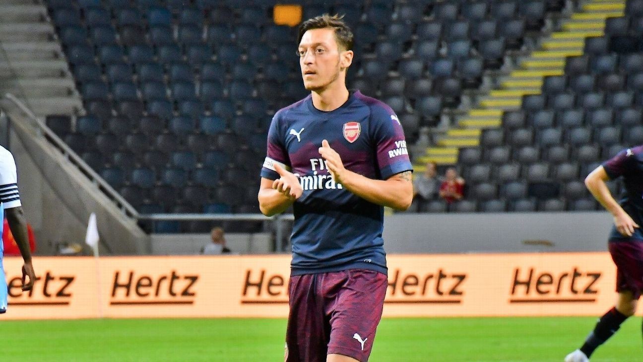 Ozil trở lại tập luyện - Bóng Đá