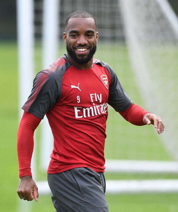 Arsenal tập luyện - Bóng Đá