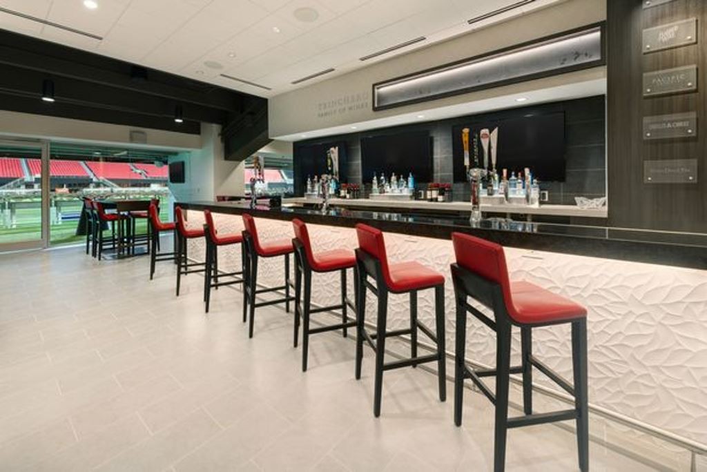 Fan MU chỉ trích Valencia - Bóng Đá