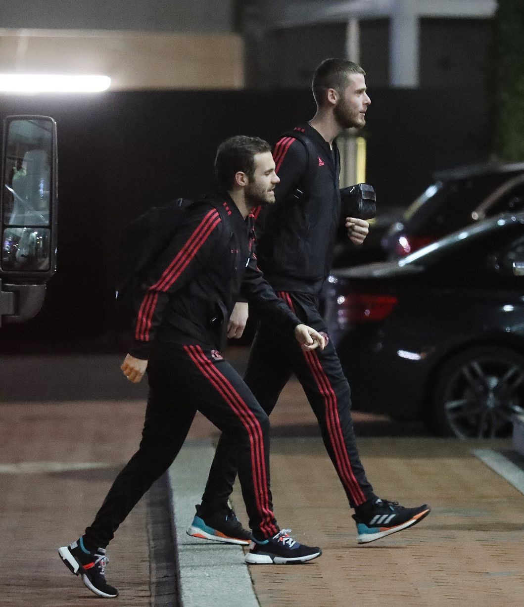 Man Utd đến Lowry - Bóng Đá