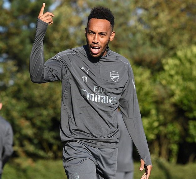 Tịt ngòi, Ronaldo còn bị tố chơi 