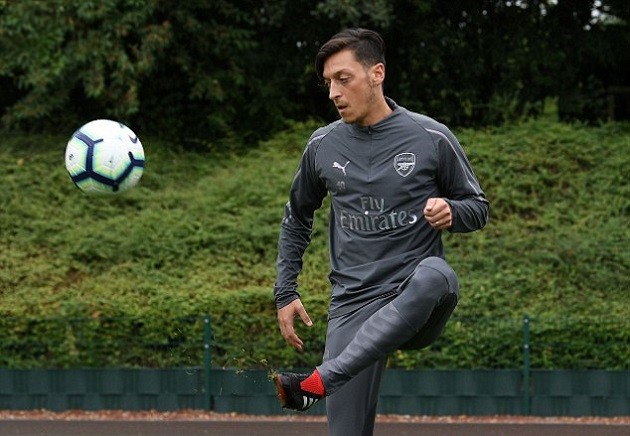 Đòi xé rách lưới, Lacazette thôi không chấp nhận làm kép phụ - Bóng Đá