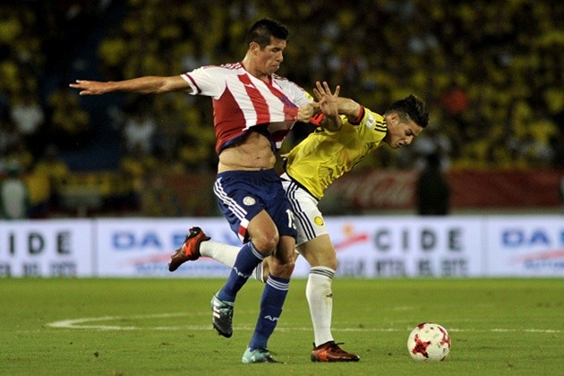 Colombia 1-2 Paraguay: Ngược dòng không tưởng - Bóng Đá