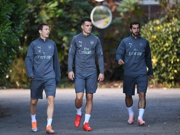Bỏ rơi Ramsey, Emery quyết tâm đào tạo Torreira thành tài - Bóng Đá