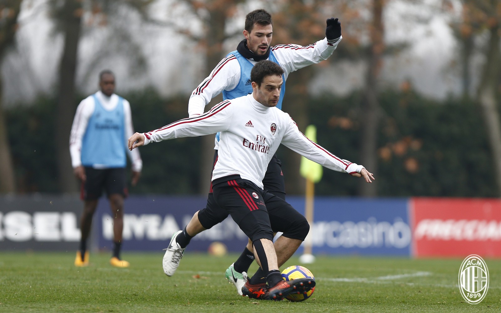 AC Milan tập luyện - Bóng Đá