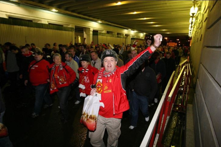 Neymar xăm hình người nhện - Bóng Đá