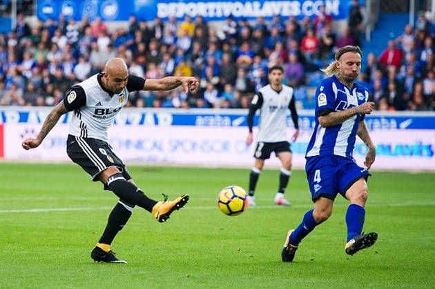 Tội đồ Italia lập siêu phẩm, Valencia sánh ngang kỉ lục của Barca, Atletico - Bóng Đá