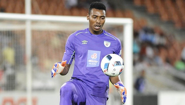 10 thủ môn nổi tiếng vì những bàn thắng vỡ tung cầu trường - Bóng Đá