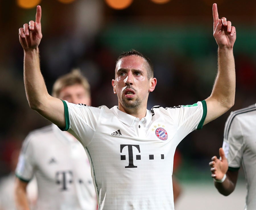 Tottenham gác Man Utd 9 điểm trong ngày Vardy sút hỏng phạt đền - Bóng Đá