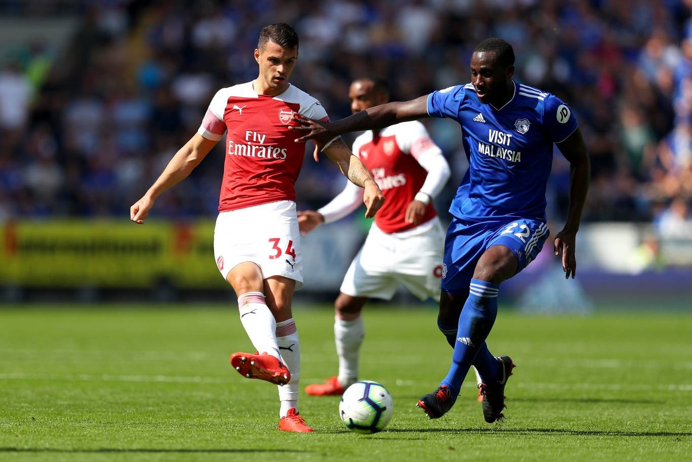 Hóa tội đồ phút cuối, Xhaka tìm cách trút giận lên trọng tài  - Bóng Đá