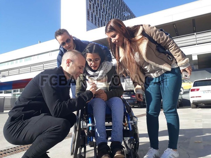 Barca chào đón vị khách đặc biệt dịp Giáng sinh - Bóng Đá