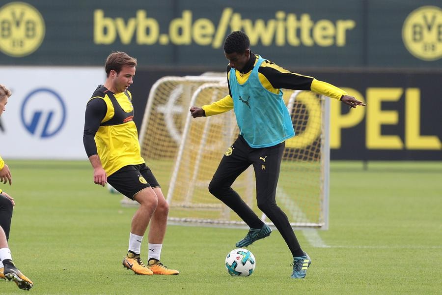 Tập luyện tích cực, Dortmund quyết tâm bảo vệ ngôi đầu - Bóng Đá