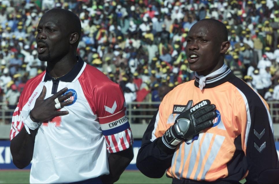 George Weah kể chuyện cuộc đời qua 10 bức ảnh - Bóng Đá