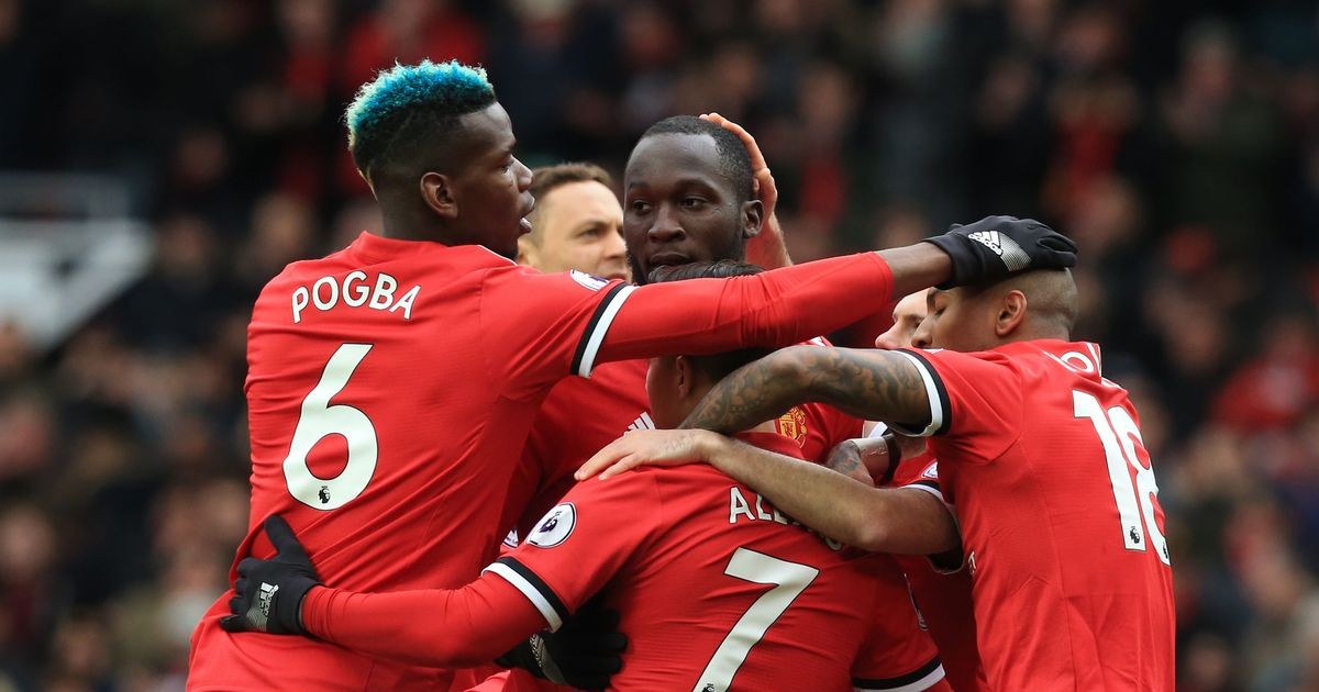 Romelu Lukaku 'considering Man Utd future' after being dropped by Jose Mourinho - Bóng Đá