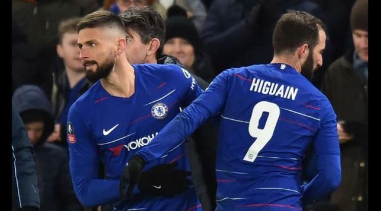 Giroud: Higuain làm tương lai của tôi u ám hơn - Bóng Đá