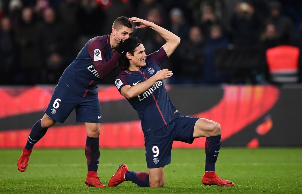 Cavani xin Neymar đá penalty và sút hỏng - Bóng Đá