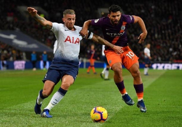 4 cầu thủ Tottenham bất lực nhìn Mahrez làm 