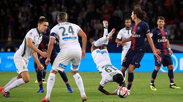 Lingard phát hoảng với chấn thương đầu của Rojo - Bóng Đá