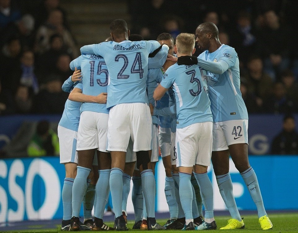 Gặp lịch thi đấu dày đặc, thầy trò Pep Guardiola vẫn tích cực làm từ thiện - Bóng Đá