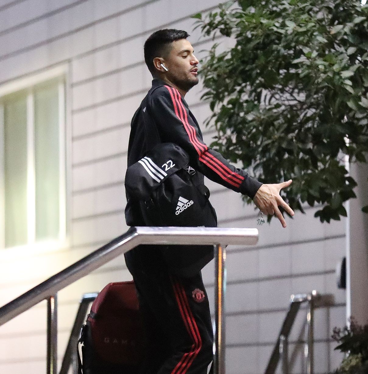 Man Utd đến Lowry - Bóng Đá