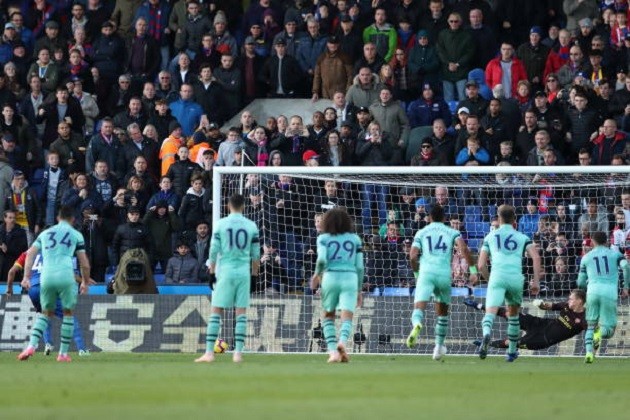 Được dự World Cup, Đan Mạch cho BLV tắm trong... bia - Bóng Đá