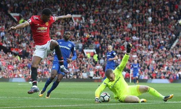 Thấy người cũ hăng say tập luyện, Arsenal liệu có run sợ? - Bóng Đá