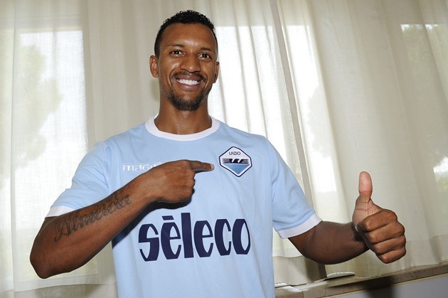 Lazio chăm sóc 