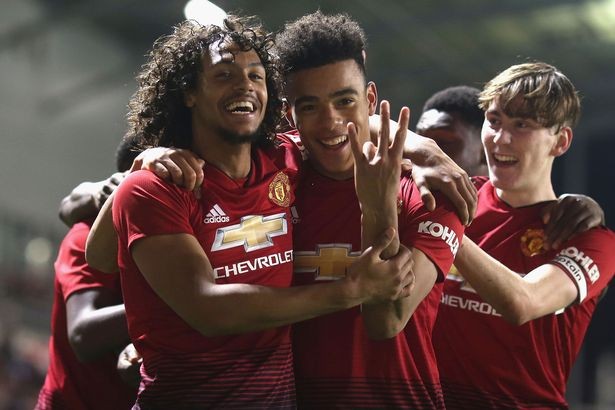 10 sao trẻ hứa hẹn bùng nổ tại Premier League trong năm mới 2019 - Bóng Đá