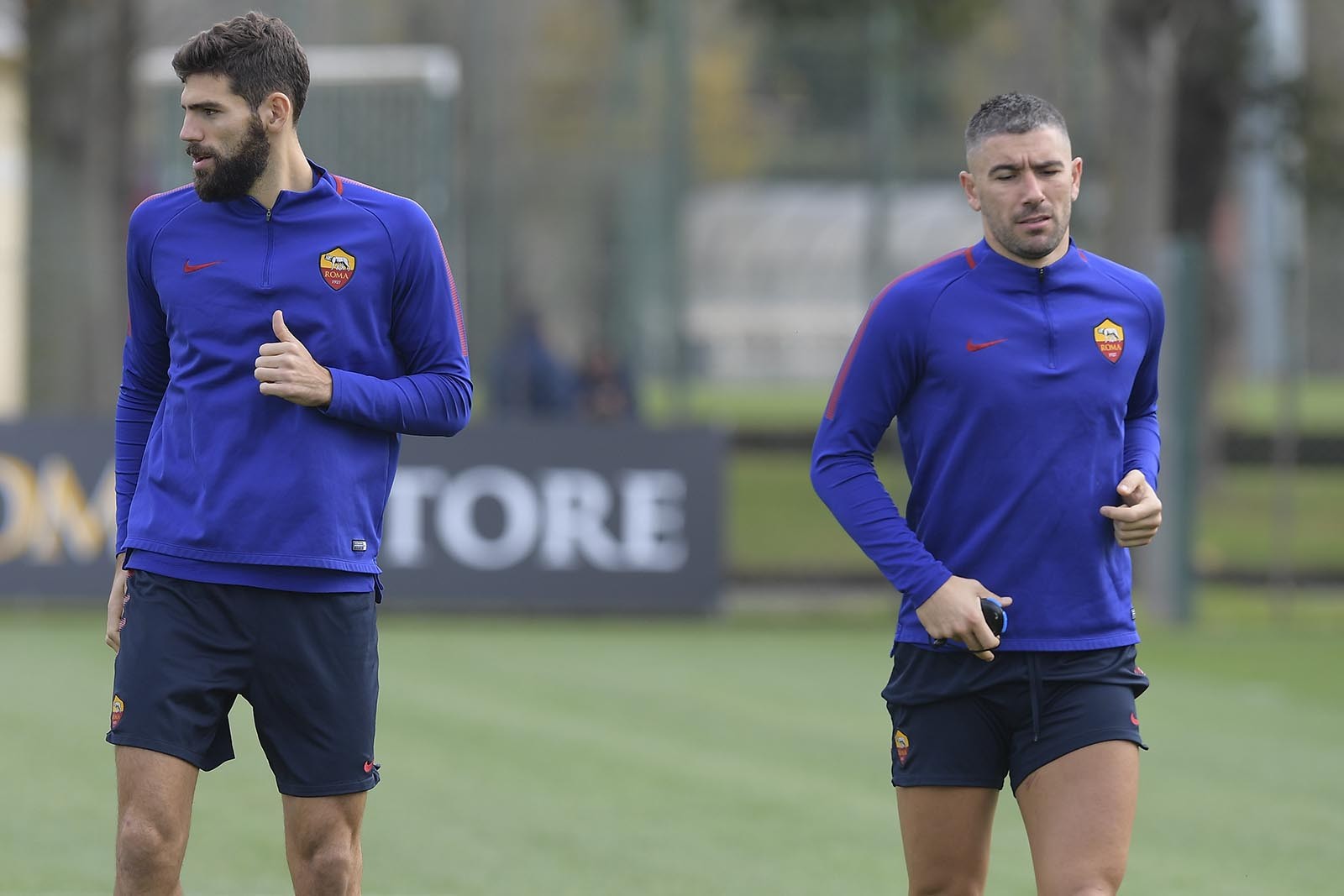 AS Roma tập luyện - Bóng Đá